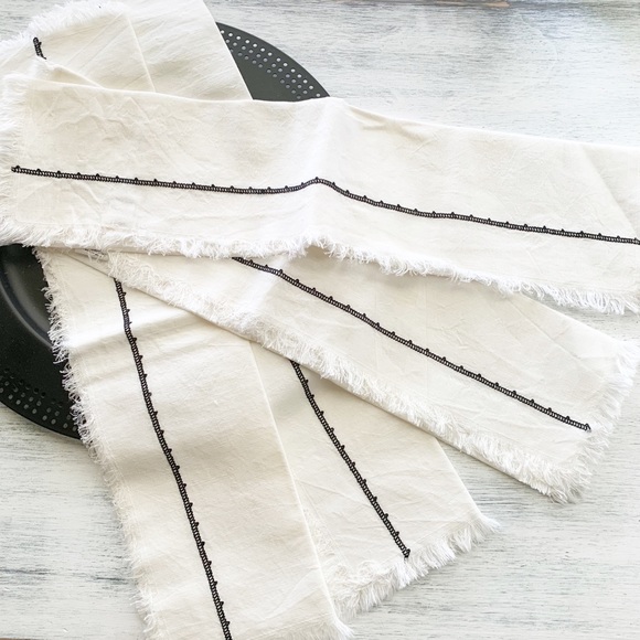 Magnolia Hearth & Hand fringe dinner napkins 4ct - Picture 6 of 7